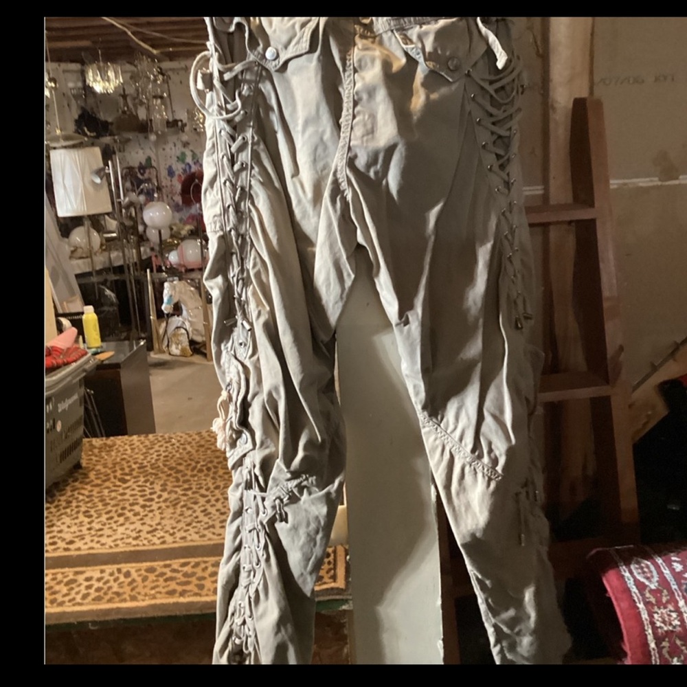 VintageAllen B. By Allen Schwartz Beige Cargo Pants with Zippered Pockets